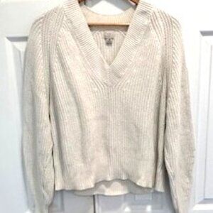 Chunky White V-Neck Sweater, Size XS